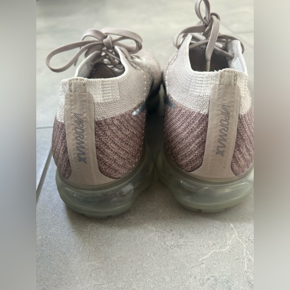 EUC Nike Air Vapormax Flyknit ‘String’ Women’s - Picture 8 of 9